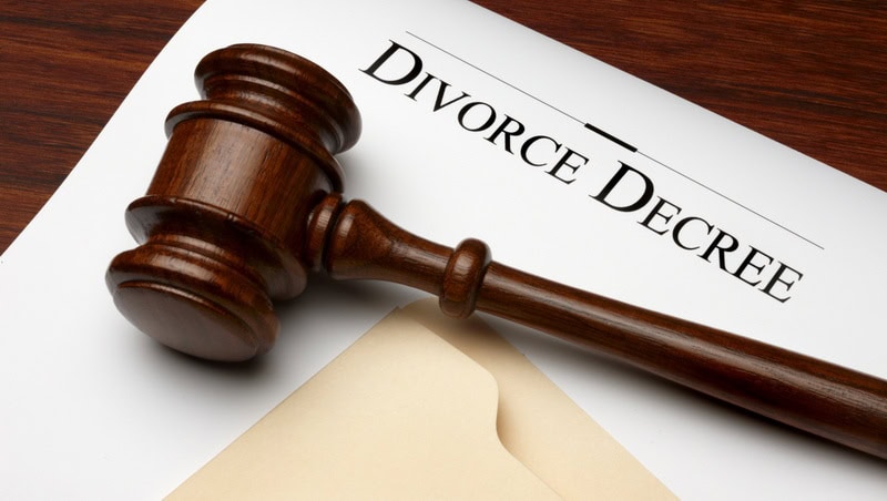 在澳洲，担保人未离婚能否担保第三人做配偶签移民？